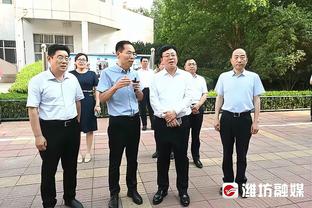 拜仁总监：阿方索-戴维斯去看牙医了，希望他再次露出灿烂的笑容