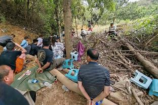 梅努本场比赛数据：6次过人全场最多+2关键传球，评分6.8